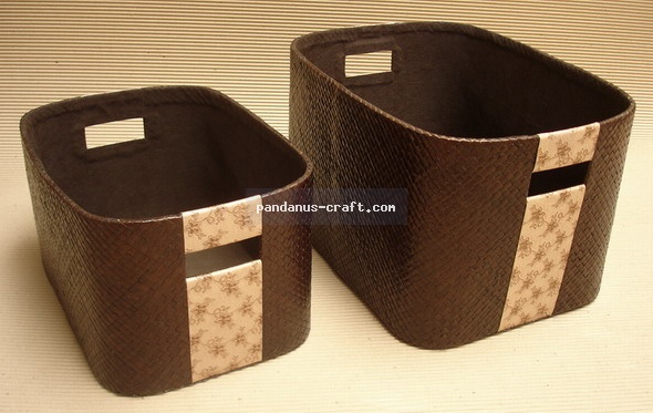 Pandanus Basket with Motive set of 2 handicraft