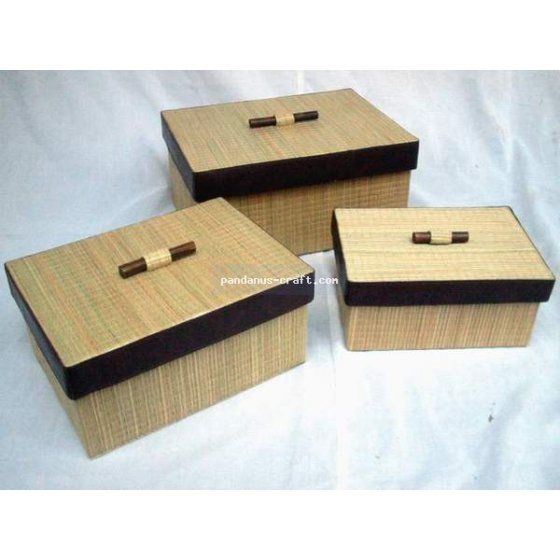 Mendong Rectangle Box with Bamboo Handle set of 3 handicraft